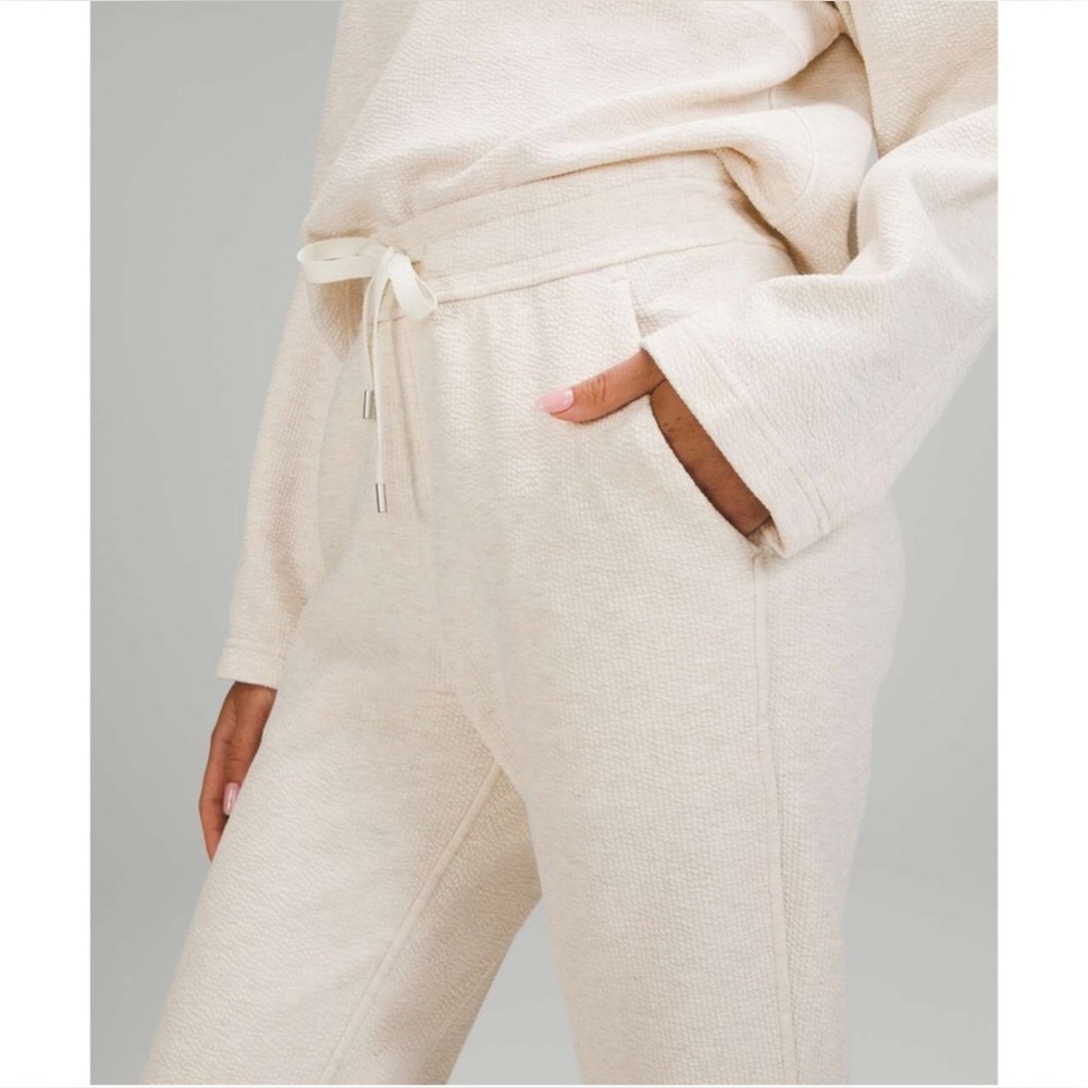 EUC LULULEMON Ribbed High-Rise Jogger 25" *7/8 Length Heathered White Opal 2 - Picture 4 of 13